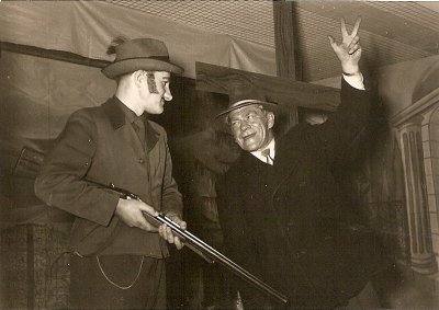 Blaß Teil 4: Theater